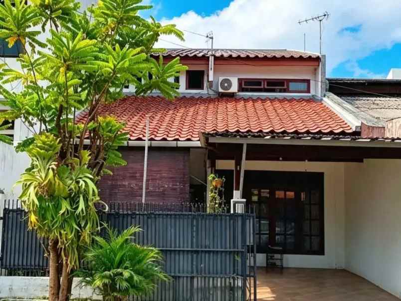 dijual rumah duren sawit