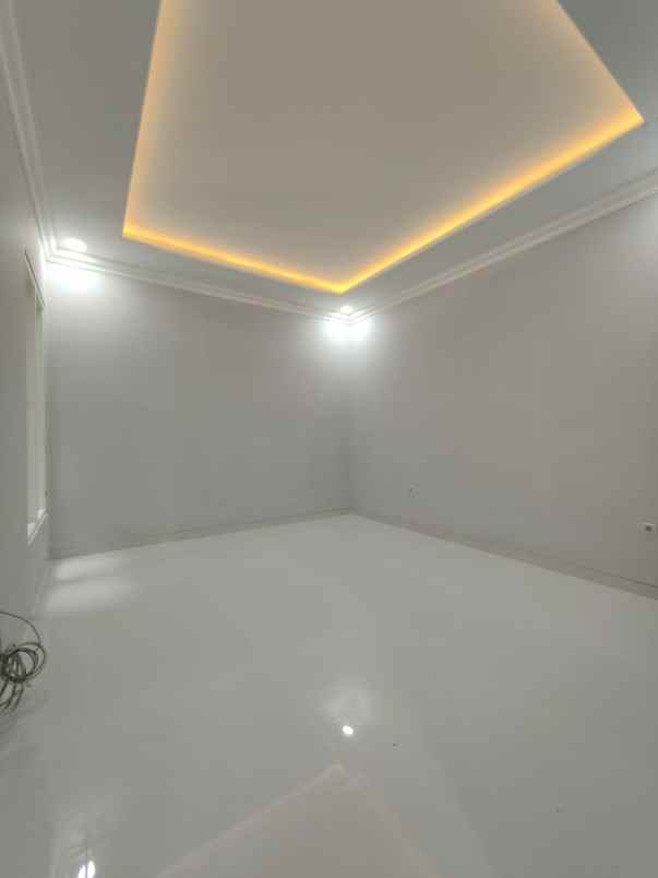 dijual rumah duren sawit jaktim