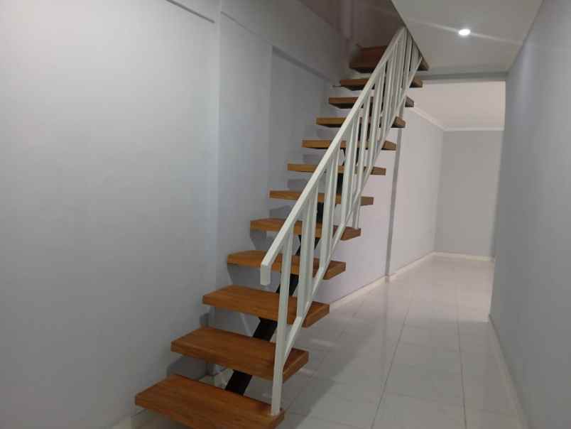 dijual rumah full renovasi siaphuni di bendungan hilir