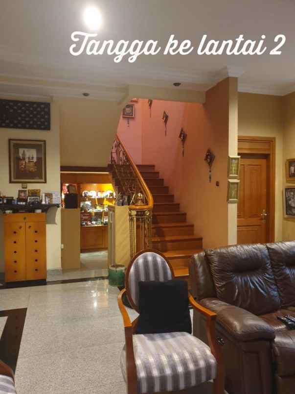 dijual rumah galaxy bumi permai araya