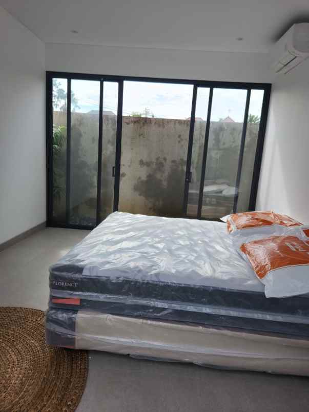 dijual rumah gita kencana karang mas