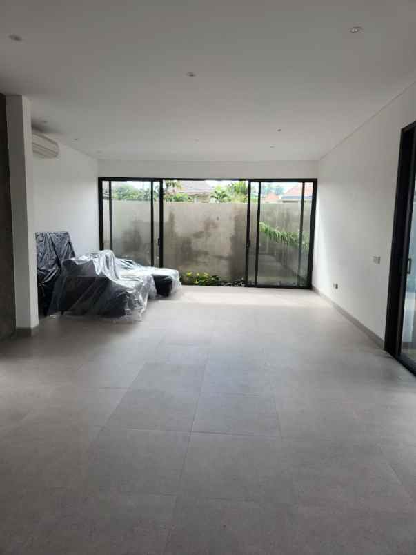 dijual rumah gita kencana karang mas