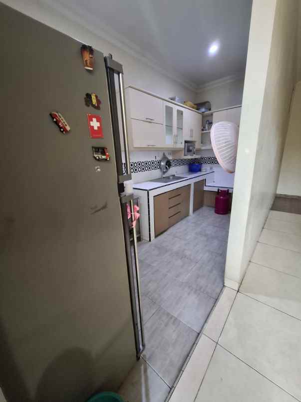 dijual rumah green ville dekat kedoya utara