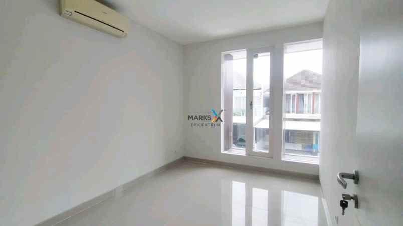 dijual rumah greenville babatan pantai kenjeran