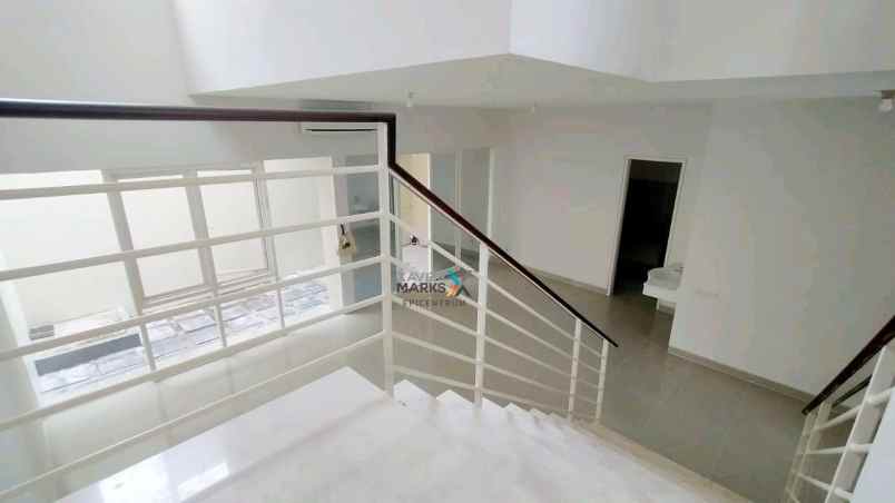 dijual rumah greenville babatan pantai kenjeran