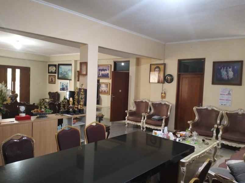 dijual rumah gunung batu pasteur