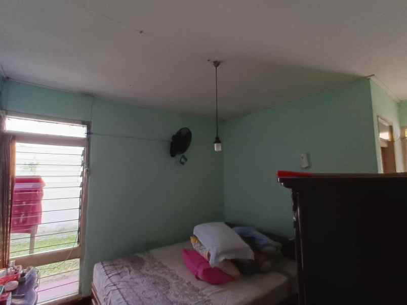 dijual rumah hitung tanah saja di cikutra bandung