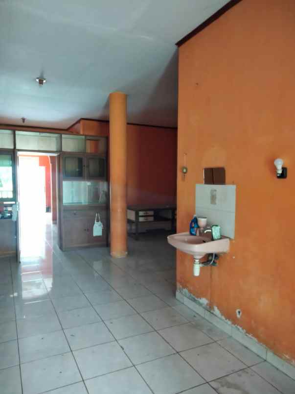 dijual rumah idaman tengah kota