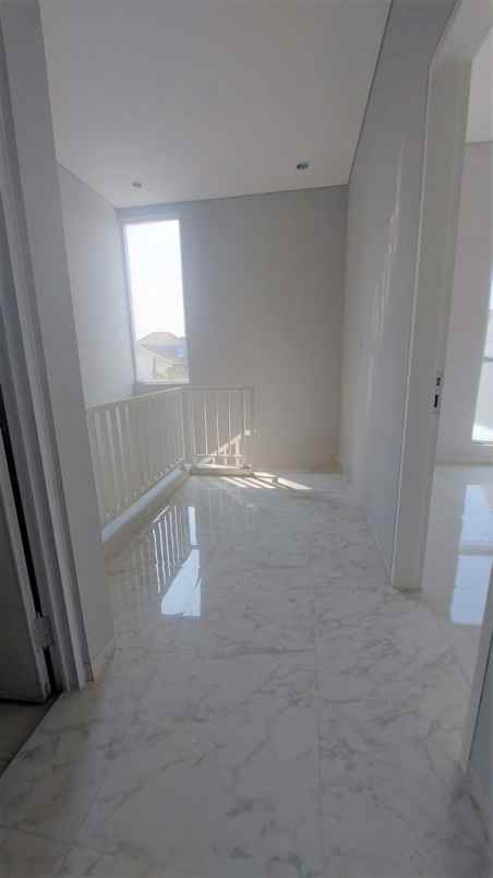 dijual rumah imperial gading sukapura