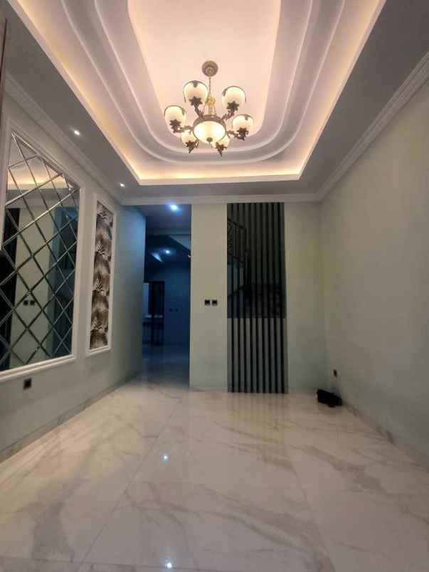 dijual rumah jagakarsa jakarta selatan