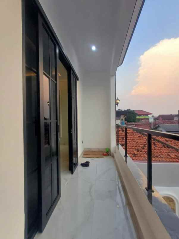 dijual rumah jagakarsa jakarta selatan