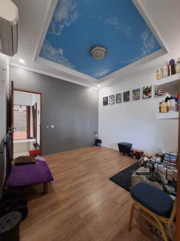 dijual rumah jaka sampurna