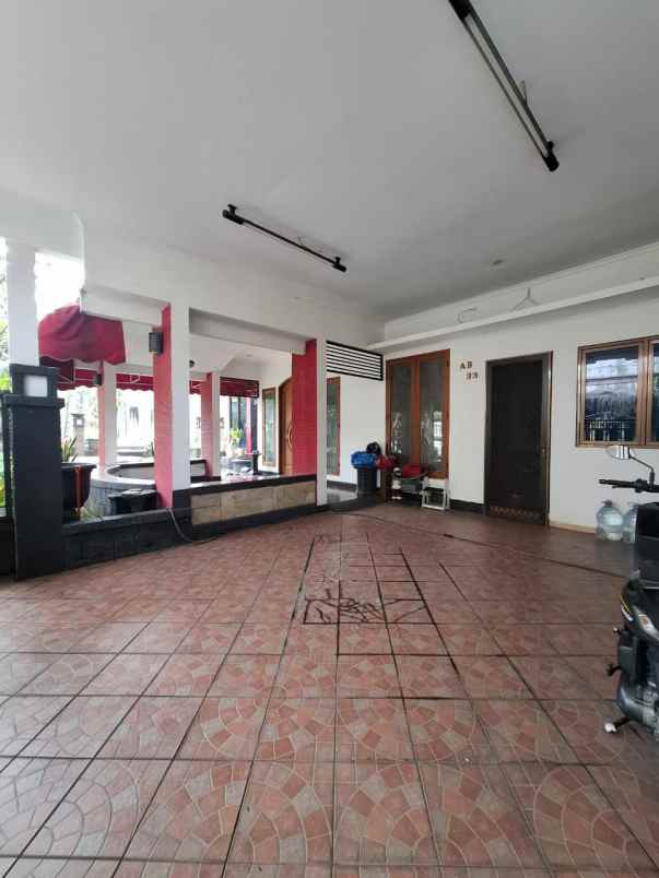dijual rumah jaka sampurna