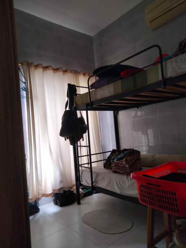 dijual rumah jakarta garden city