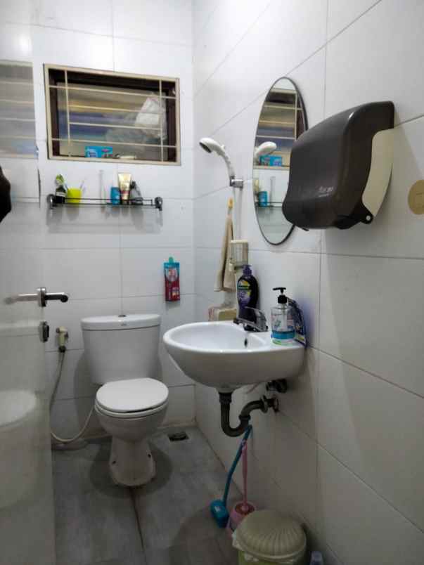 dijual rumah jakarta garden city