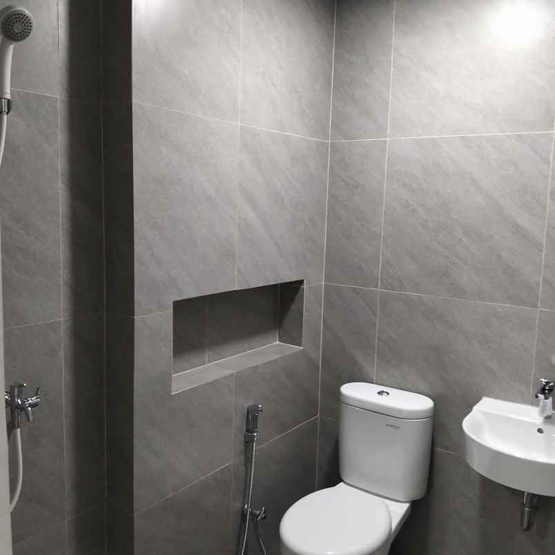 dijual rumah jalan arya putra kedaung