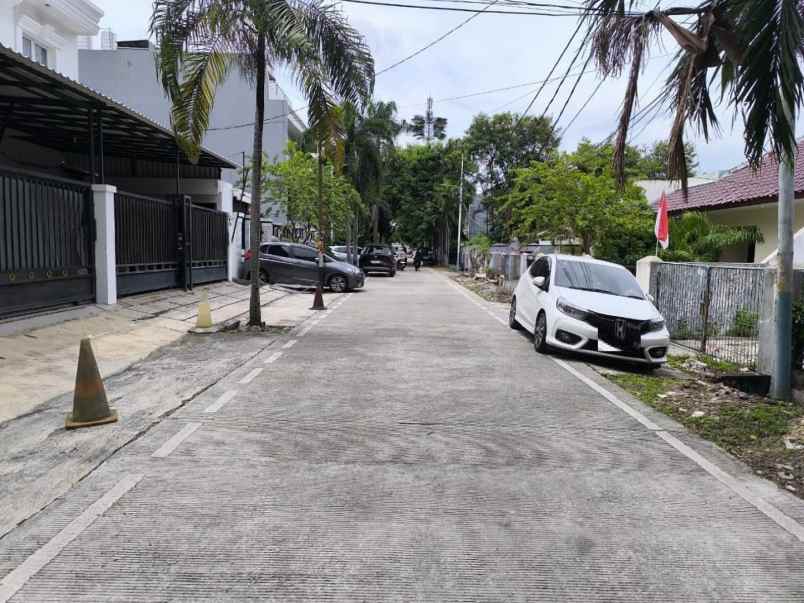 dijual rumah jalan cempaka putih tengah