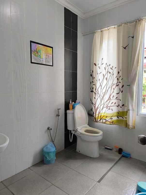 dijual rumah jalan cempaka putih tengah