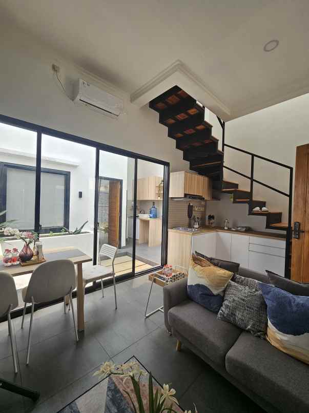 dijual rumah jalan duren rangkapan jaya