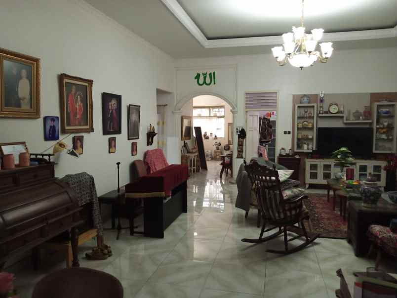 dijual rumah jalan jaticempaka