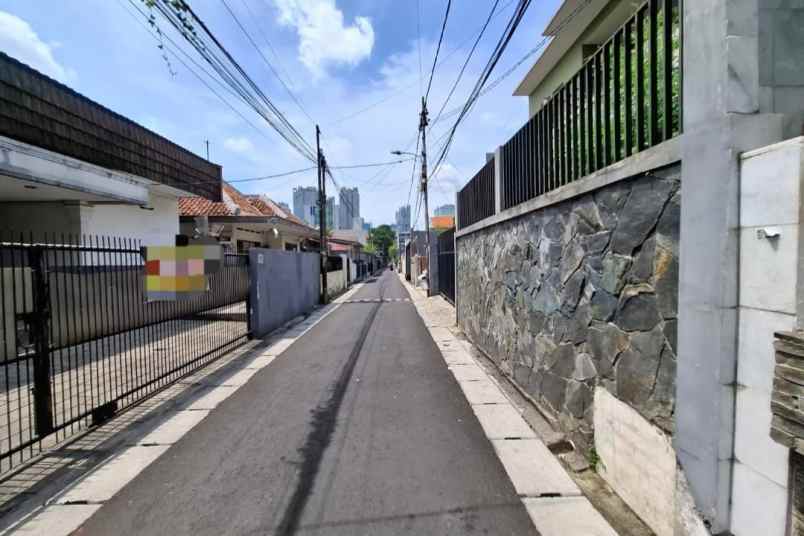 dijual rumah jalan kencana kel pasar