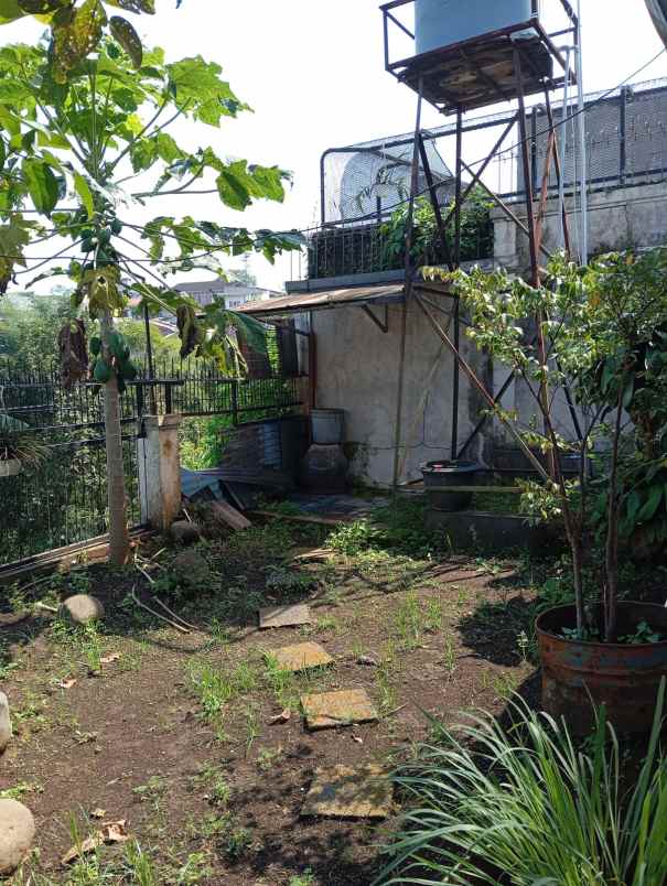 dijual rumah jalan mekarwangi