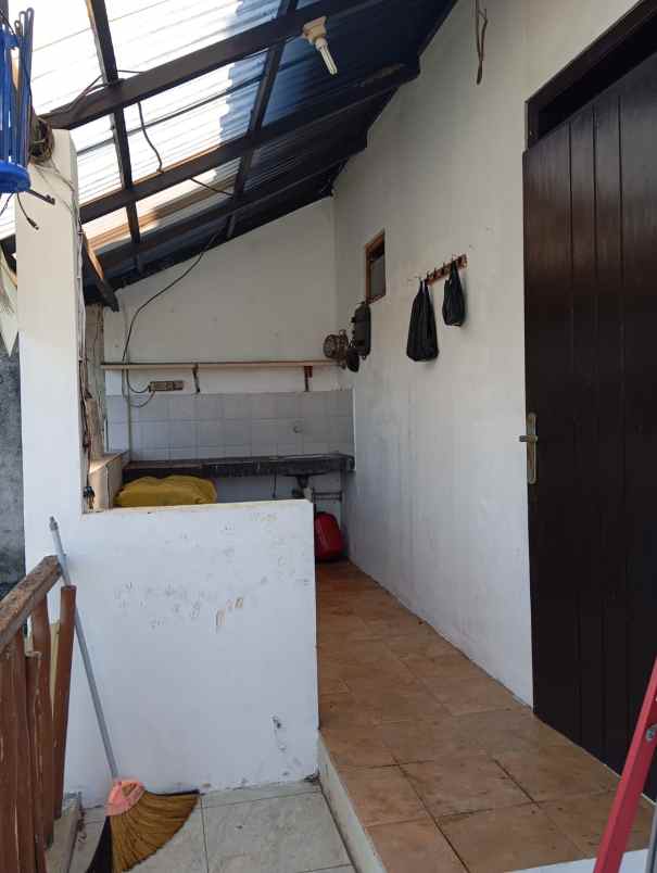 dijual rumah jalan mekarwangi