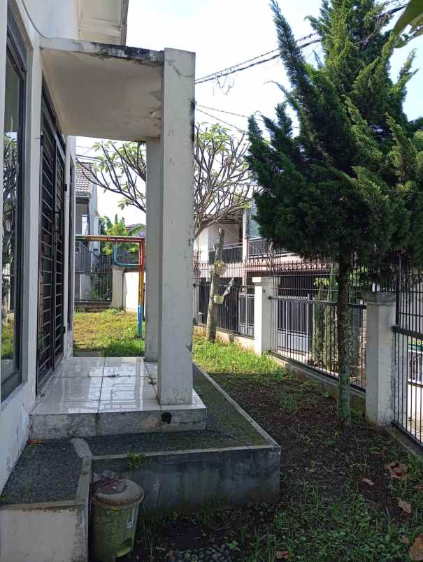dijual rumah jalan mekarwangi