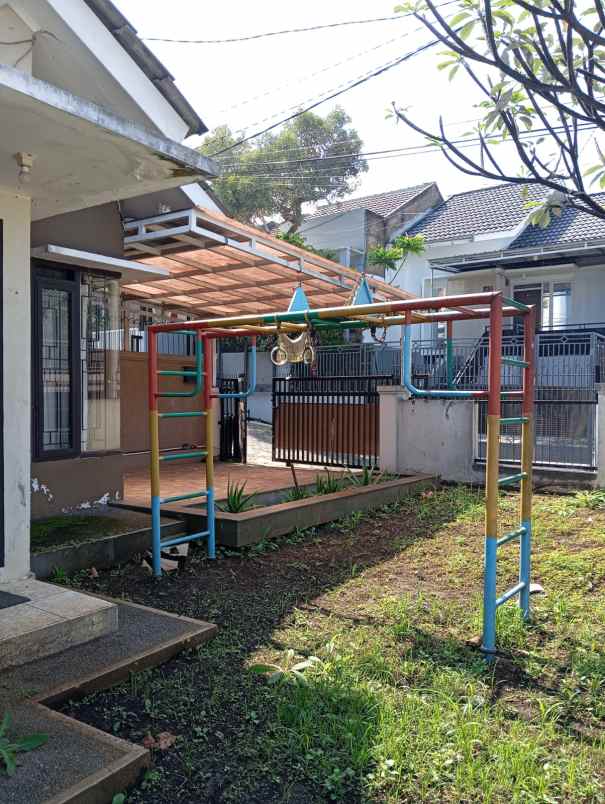 dijual rumah jalan mekarwangi