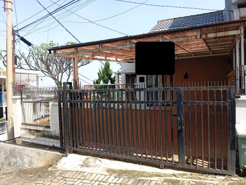 dijual rumah jalan mekarwangi