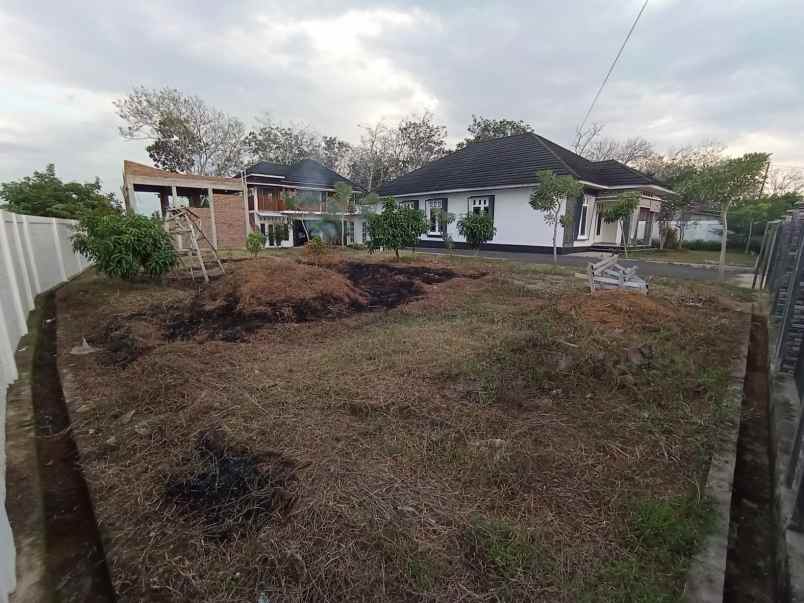 dijual rumah jalan merpati rawamakmur