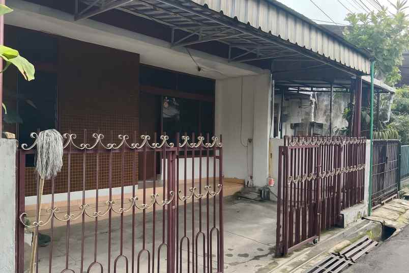 dijual rumah jalan muararajeun katamso