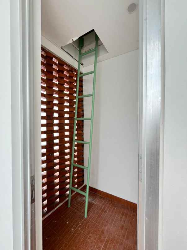 dijual rumah jalan pesantren