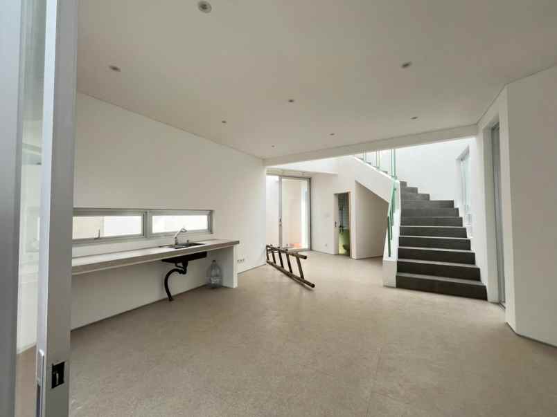 dijual rumah jalan pesantren