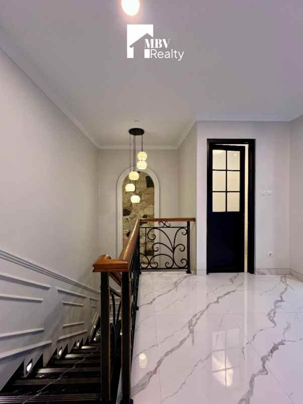 dijual rumah jalan raya kahfi jagakarsa