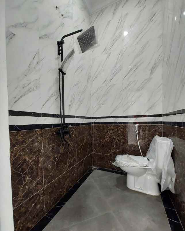 dijual rumah jalan raya kebagusan