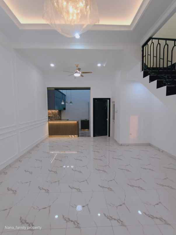 dijual rumah jalan raya pondok aren