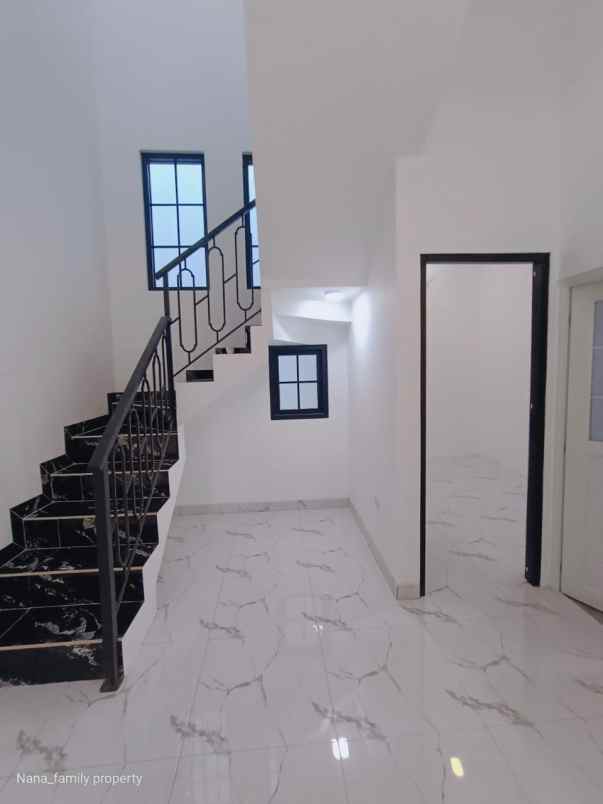 dijual rumah jalan raya pondok aren