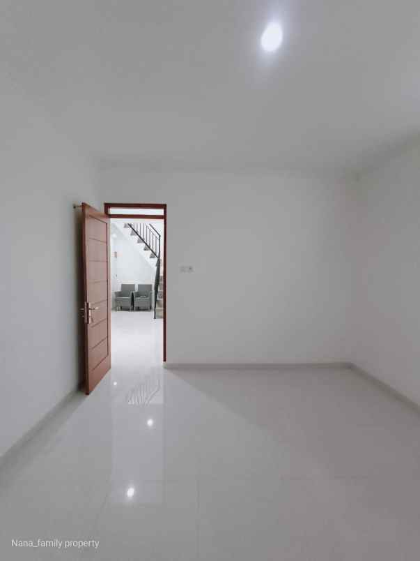 dijual rumah jalan raya pondok ranji