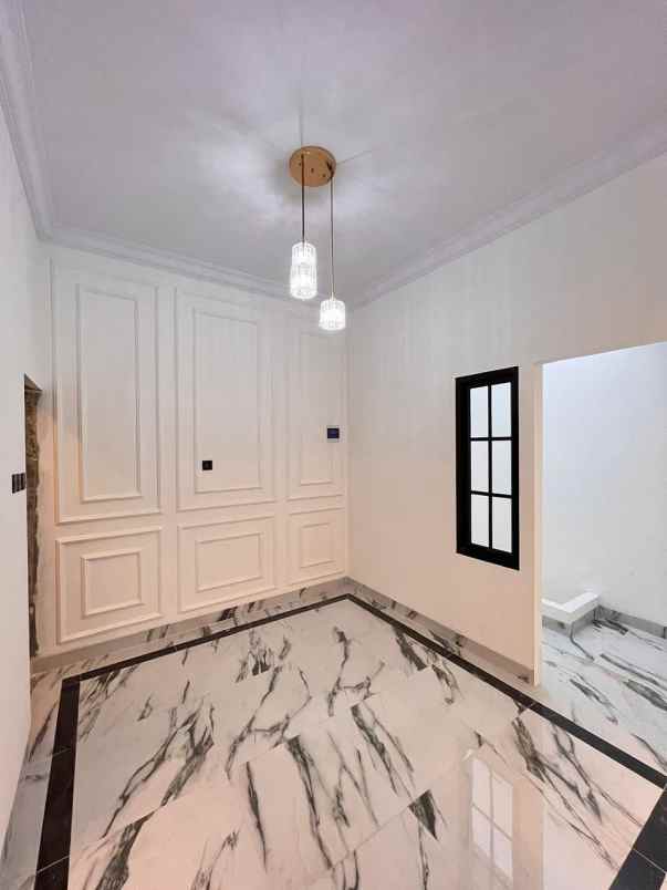 dijual rumah jalan raya tanjung barat