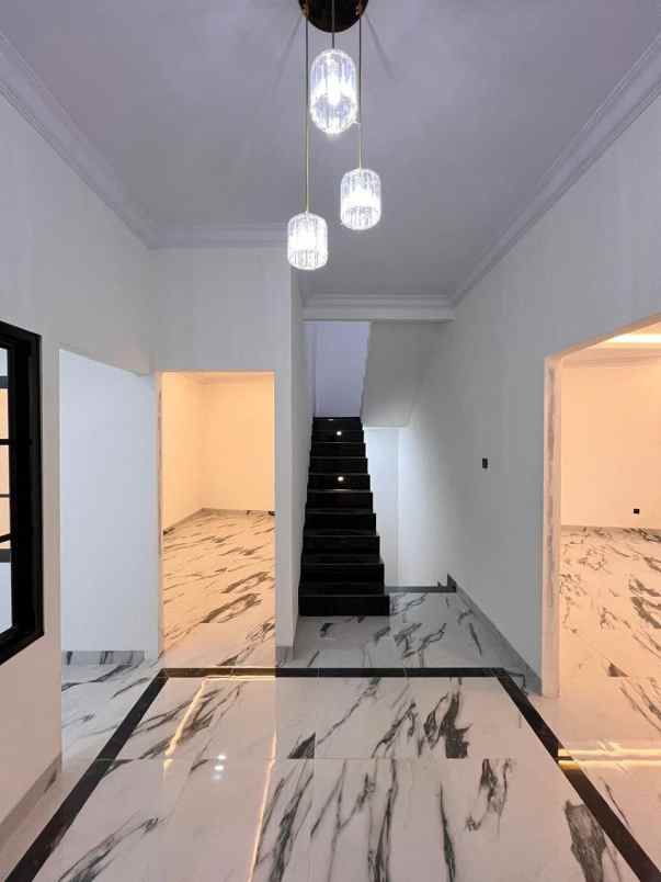 dijual rumah jalan raya tanjung barat