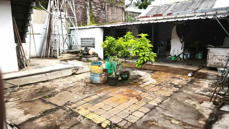 dijual rumah jalan sadewa