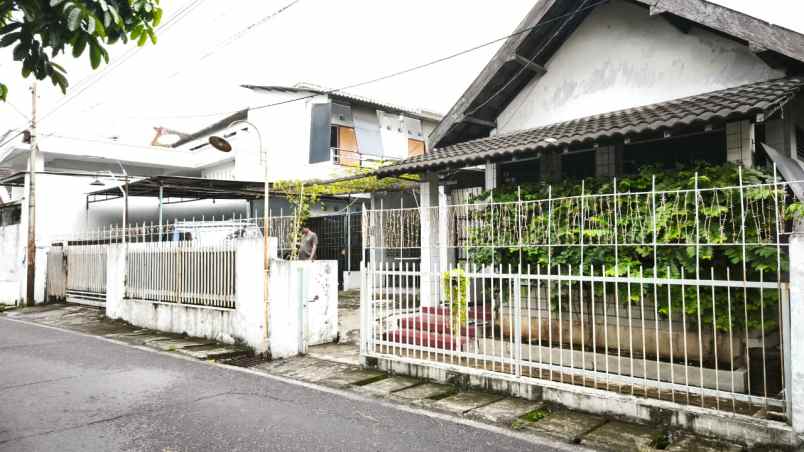 dijual rumah jalan sadewa
