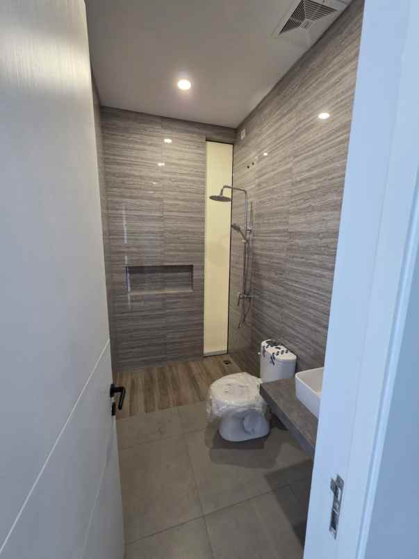 dijual rumah jalan sutorejo prima indah