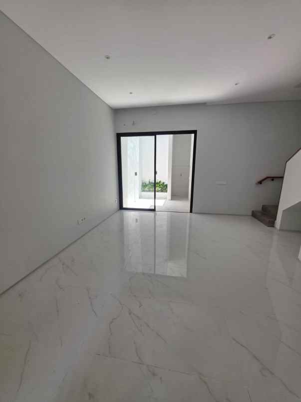 dijual rumah jalan sutorejo prima indah