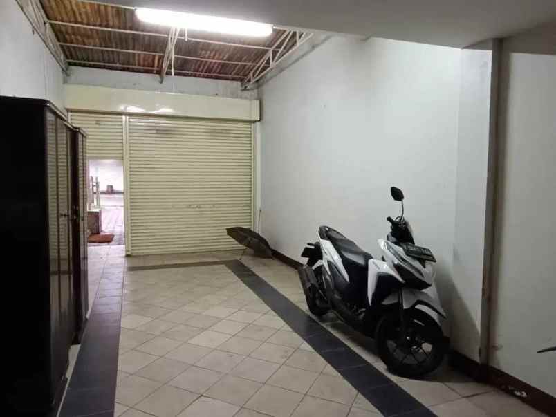 dijual rumah jalan taman sari bandung