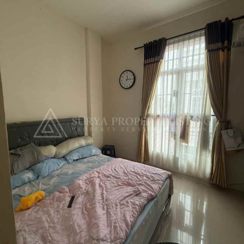 dijual rumah jalan tuba iv kompelek de