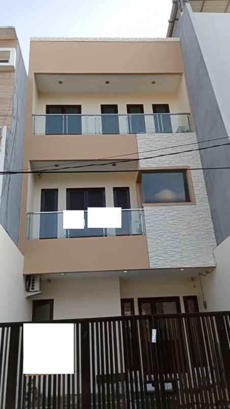 dijual rumah janur hijau kelapa gading