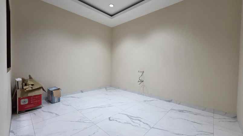 dijual rumah janur hijau kelapa gading