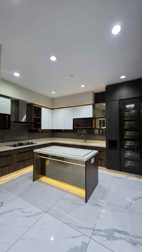 dijual rumah janur hijau kelapa gading